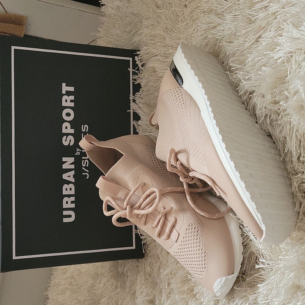 Ladies casual/gym shoe